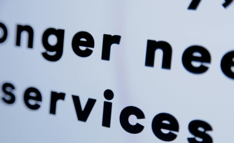 focus on writing on the screen and word services